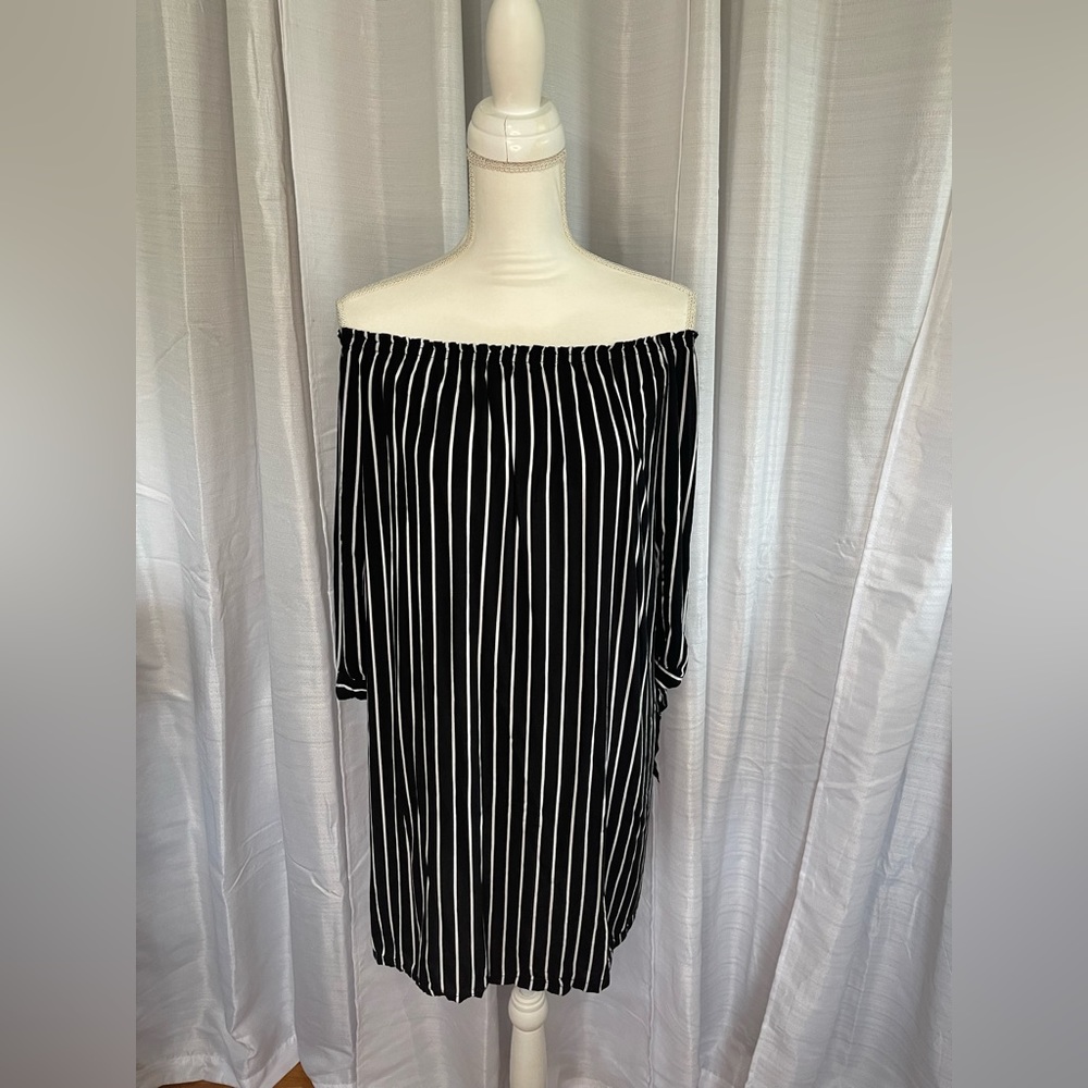 AceFashion Size Large Striped Dress